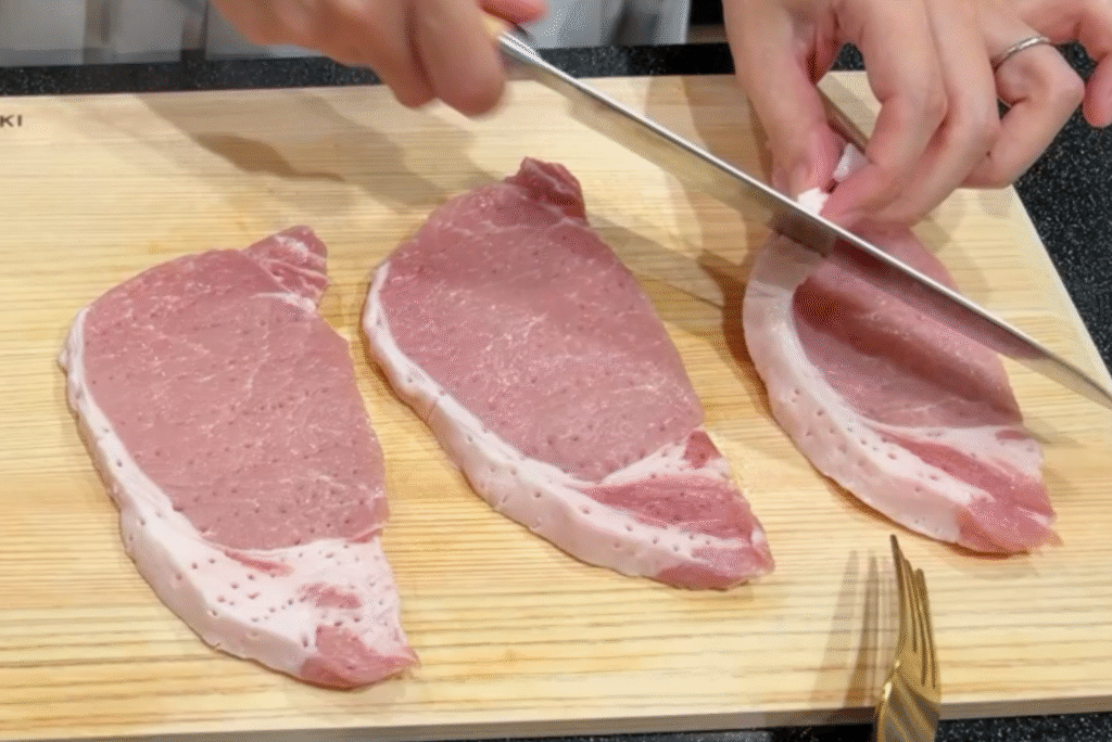 とんかつ下処理の写真