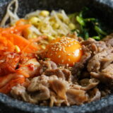 本格石焼鍋で作るおこげパリパリの石焼ビビンバ