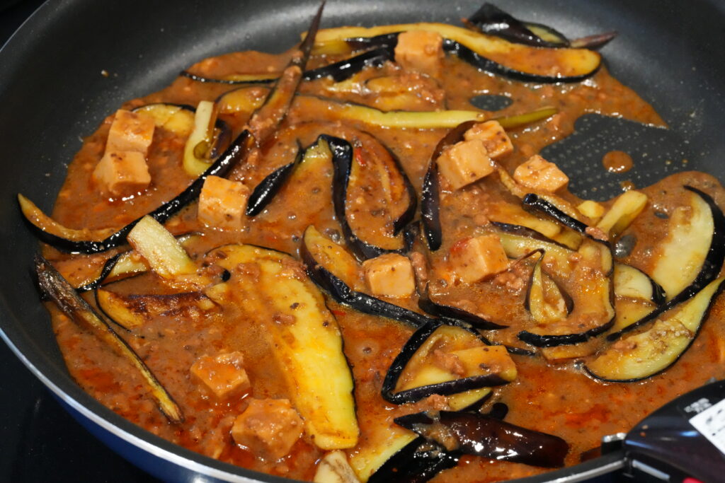 無印のごはんにかける麻婆豆腐で作った麻婆豆腐ナス。