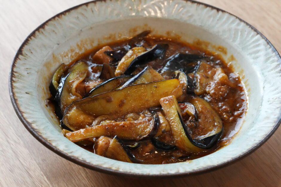 無印のごはんにかける麻婆豆腐で作った麻婆豆腐ナスの写真