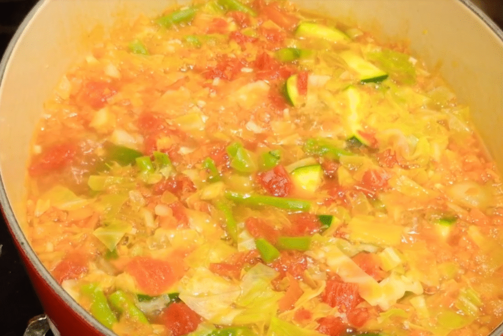 ミネストローネを作る写真
